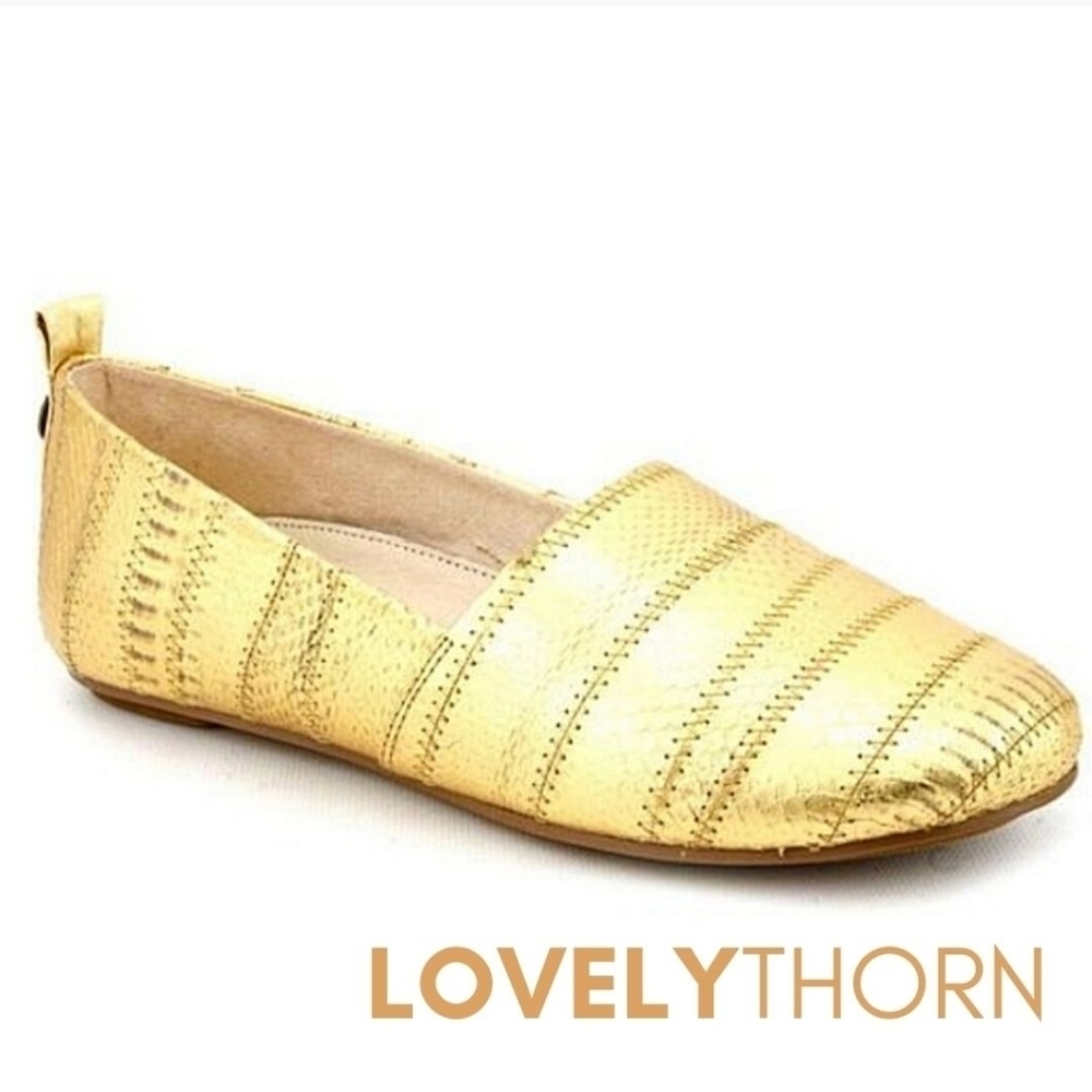 HOUSE OF HARLOW // ltd ed kail gold leather flats rare find
